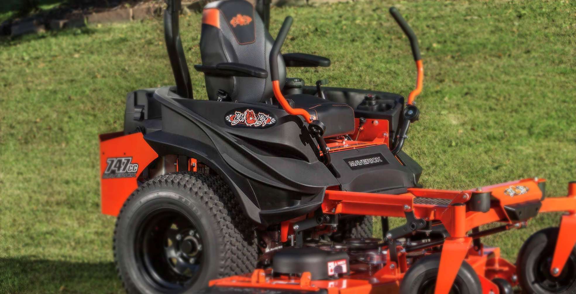 Labeling Zero-Turn Lawn Mowers With Mold In Graphics labels for plastics